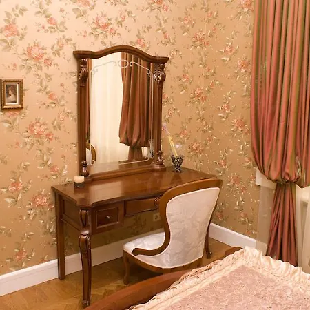 Apartament Apartamienty V Samom Tsientrie Odiessy! Odessa