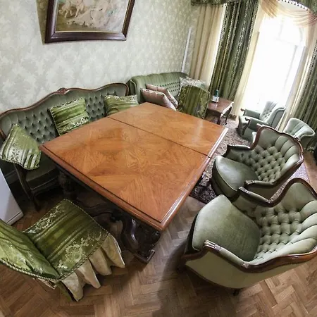 Apartament Apartamienty V Samom Tsientrie Odiessy! Odessa